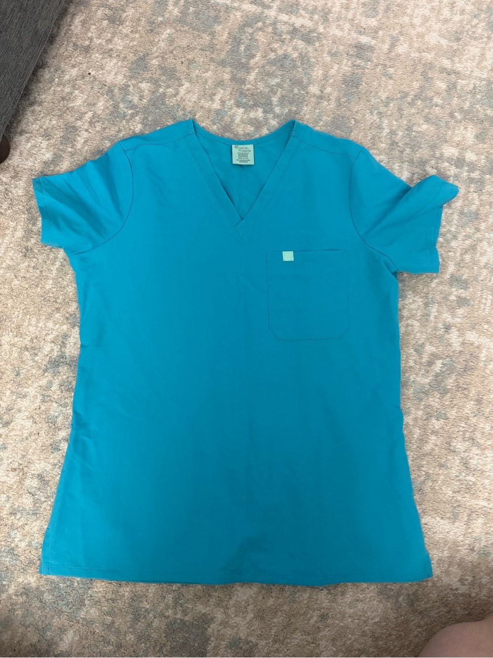 Garde-Malade Women’s Turquiose V-Neck Scrub Top with Chest Pocket